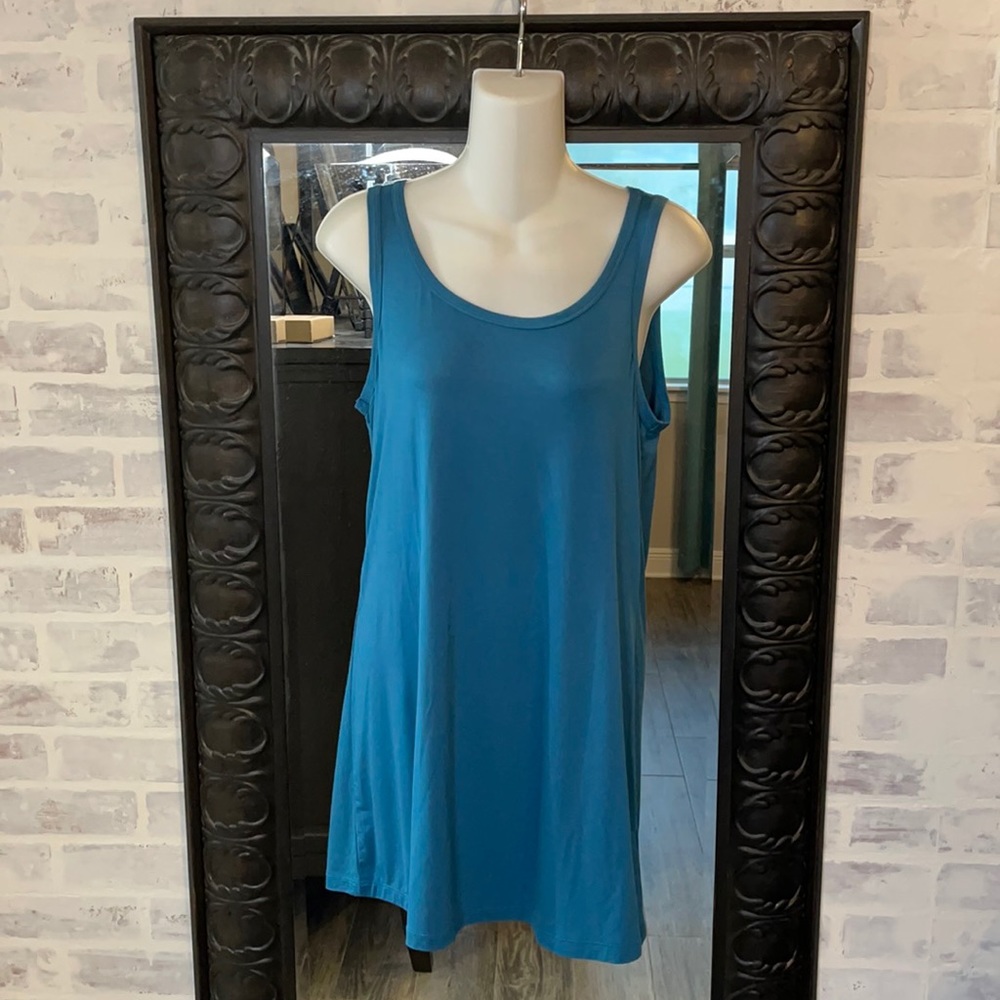 Logo by Lori Goldstein tank